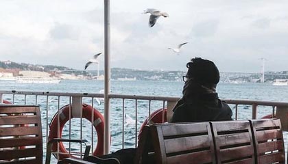 侃股：散户投资者不必太在意券商佣金费率