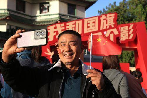 国庆嗨翻，共接待游客1614.2万人次，“新郑州”年轻力MAX