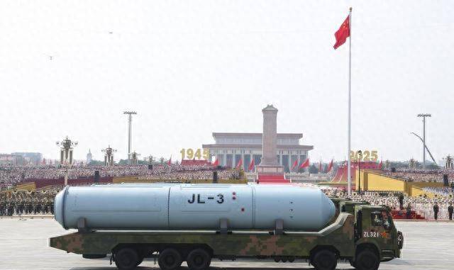 当我们等待惊雷-2、巨浪-4时，长剑-1000亮相的背后，隐藏更强大的战略可能？