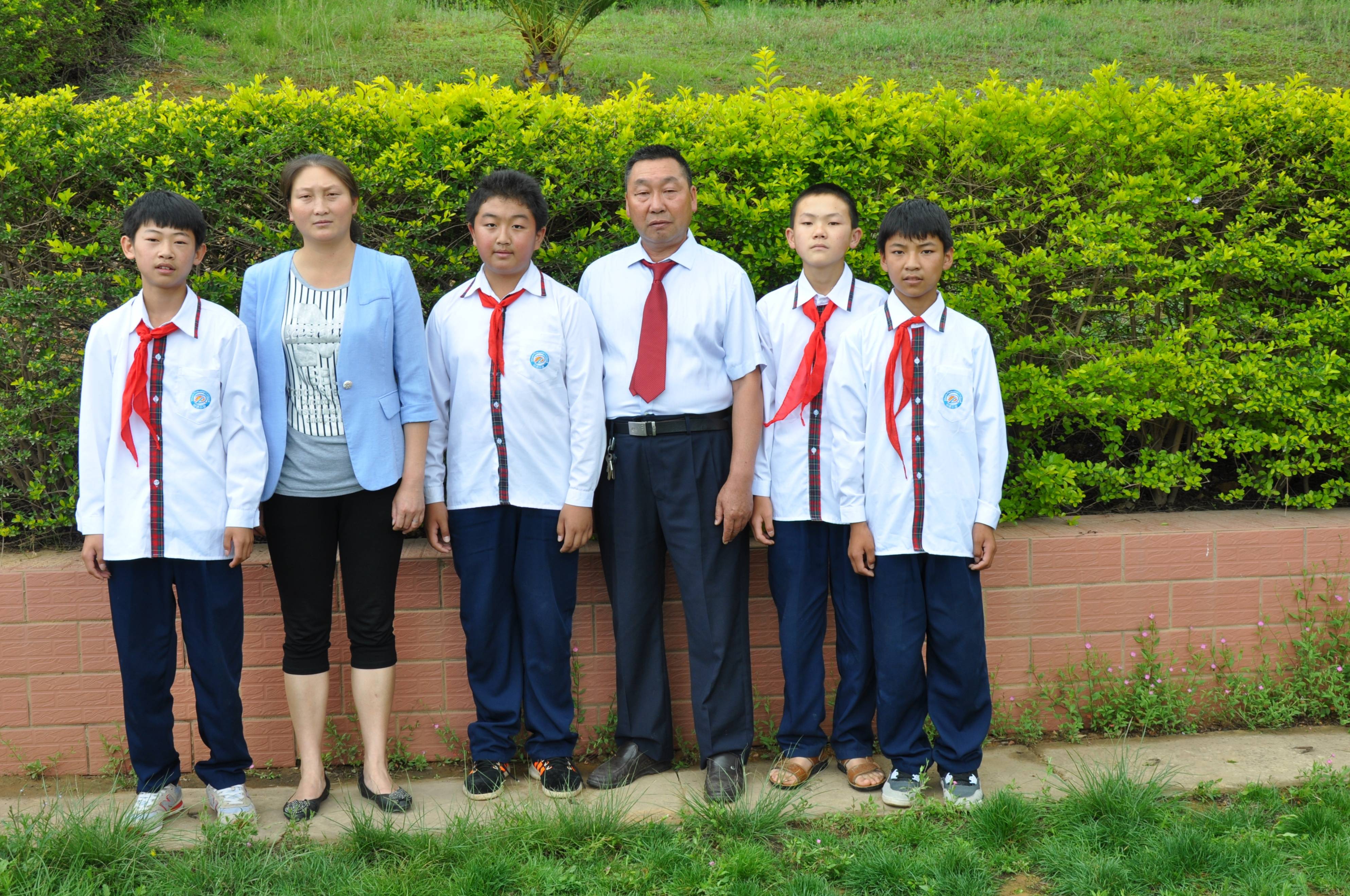 王存金丨三尺讲台染霜雪 一生耕耘化春风