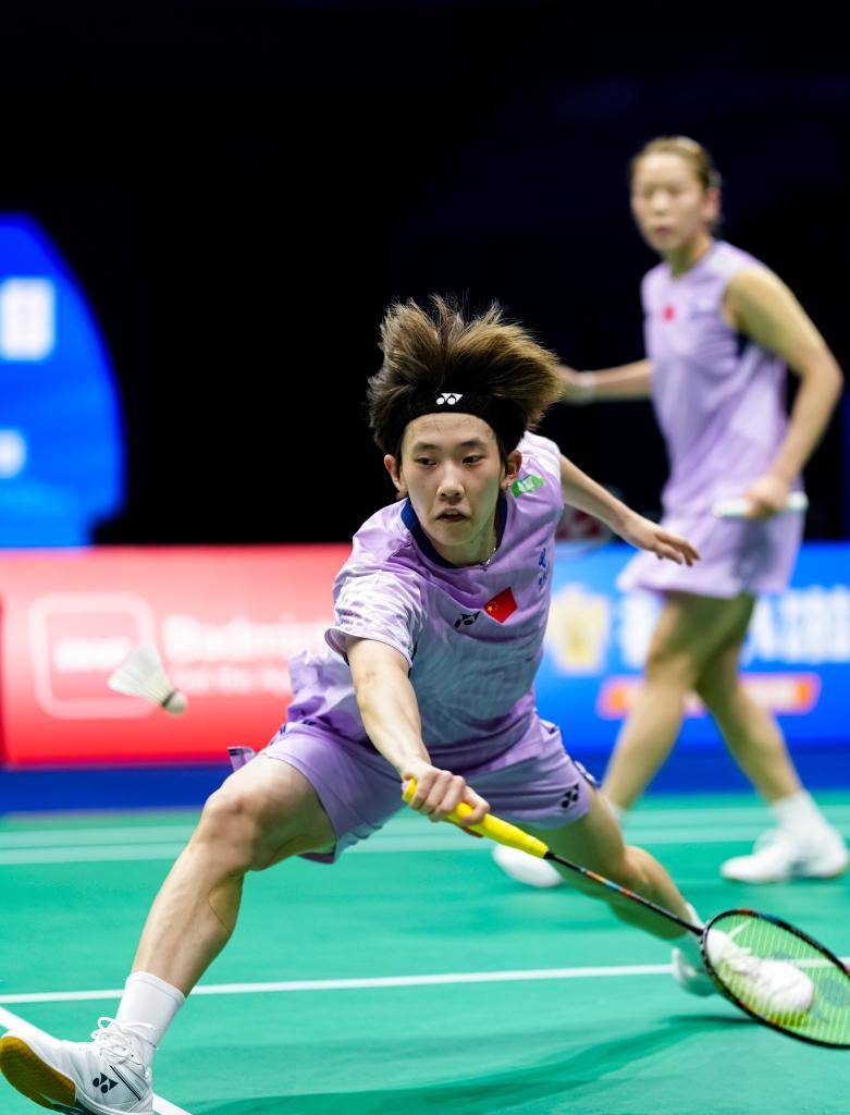 中国羽毛球大师赛：国羽斩获男单、女双冠军