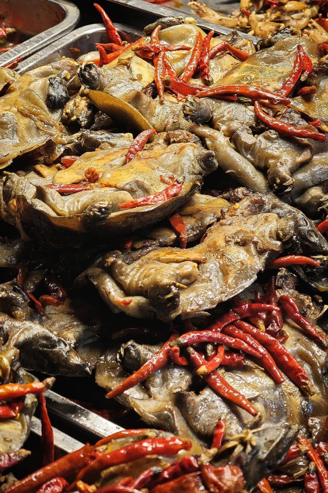 这种丑到爆的鱼,为啥成了武汉人吃宵夜的顶配?