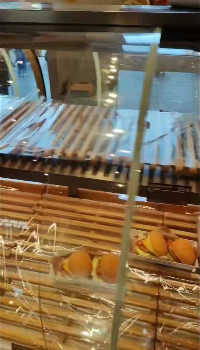 超强台风来袭,广东当地人:提醒储备3天物资较罕见 超强台风来袭,广东当地人:提醒储备3天物资较罕见