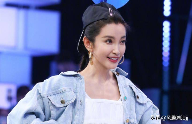 赵丽颖李冰冰同台,杜华独赞赵丽颖,李冰冰高情商应对!