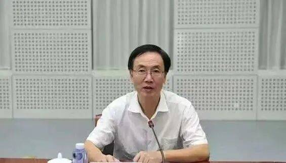 中共中央批准,开除他们党籍!合肥市委书记任上被查,两虎贪腐上亿元被判死缓