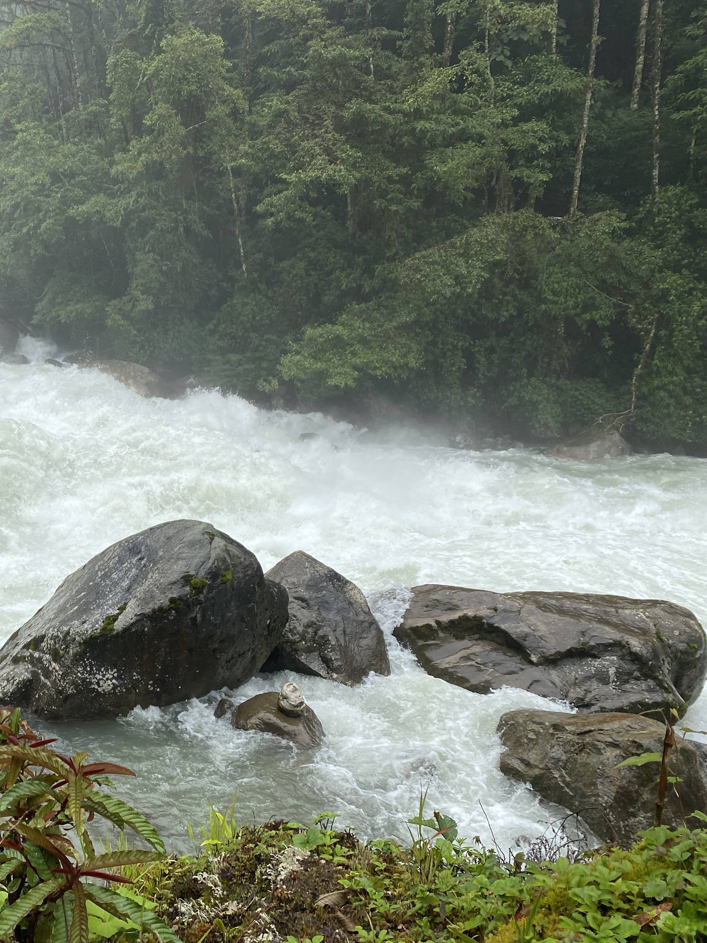 极端暴雨频发，山区县城为何越来越脆弱？